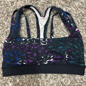 Lululemon sports bra